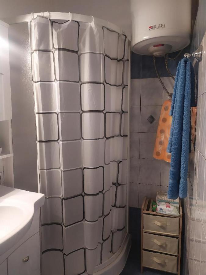 Small And Cosy Appartment- Piccolina 루트라키 외부 사진